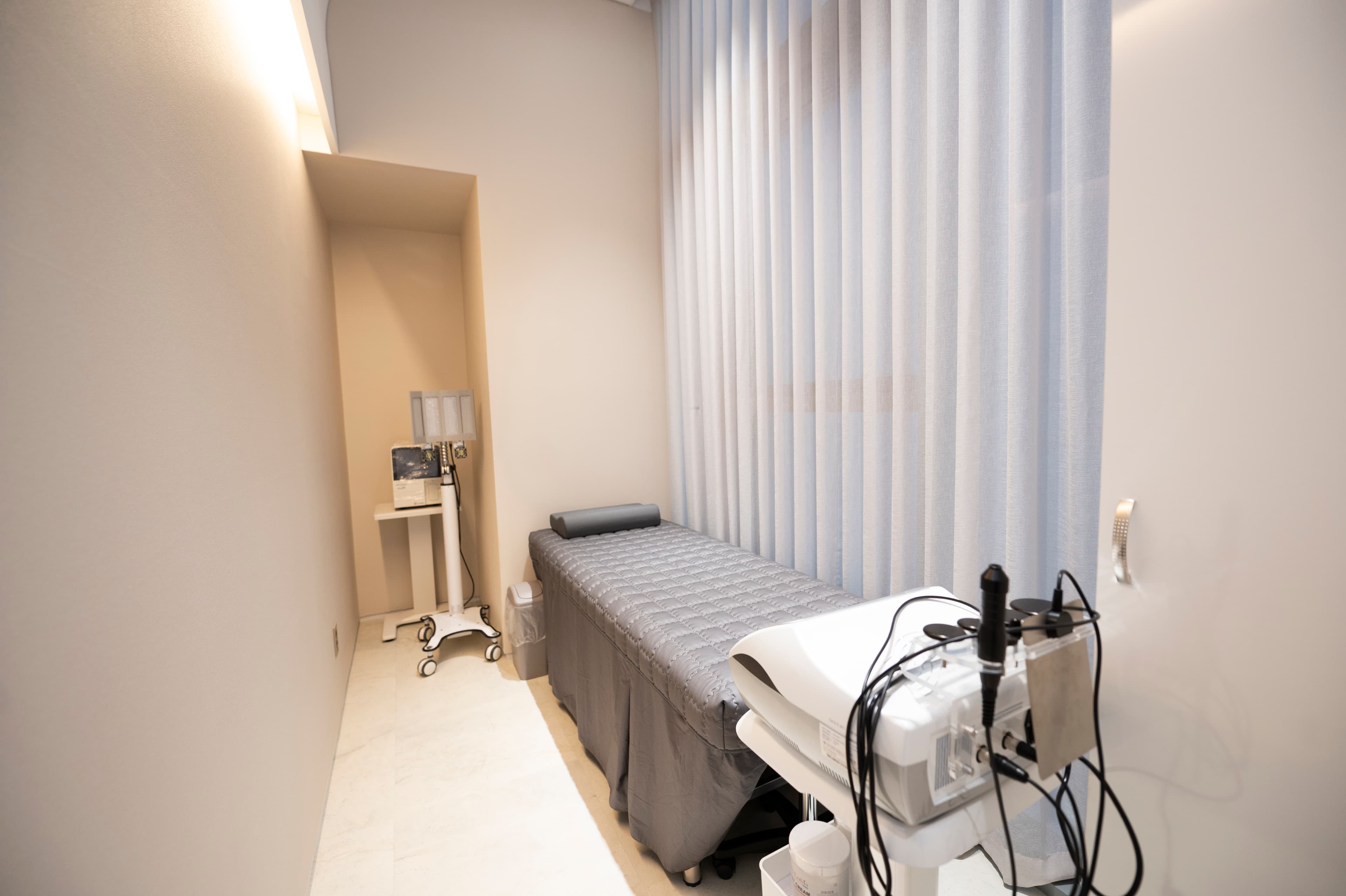 /images/about/hospital/처치실.jpg